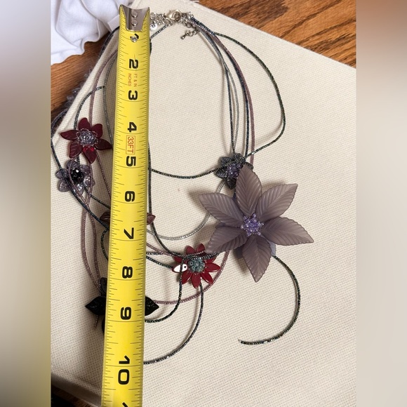 Floral Multi-Color Necklace - Picture 15 of 16